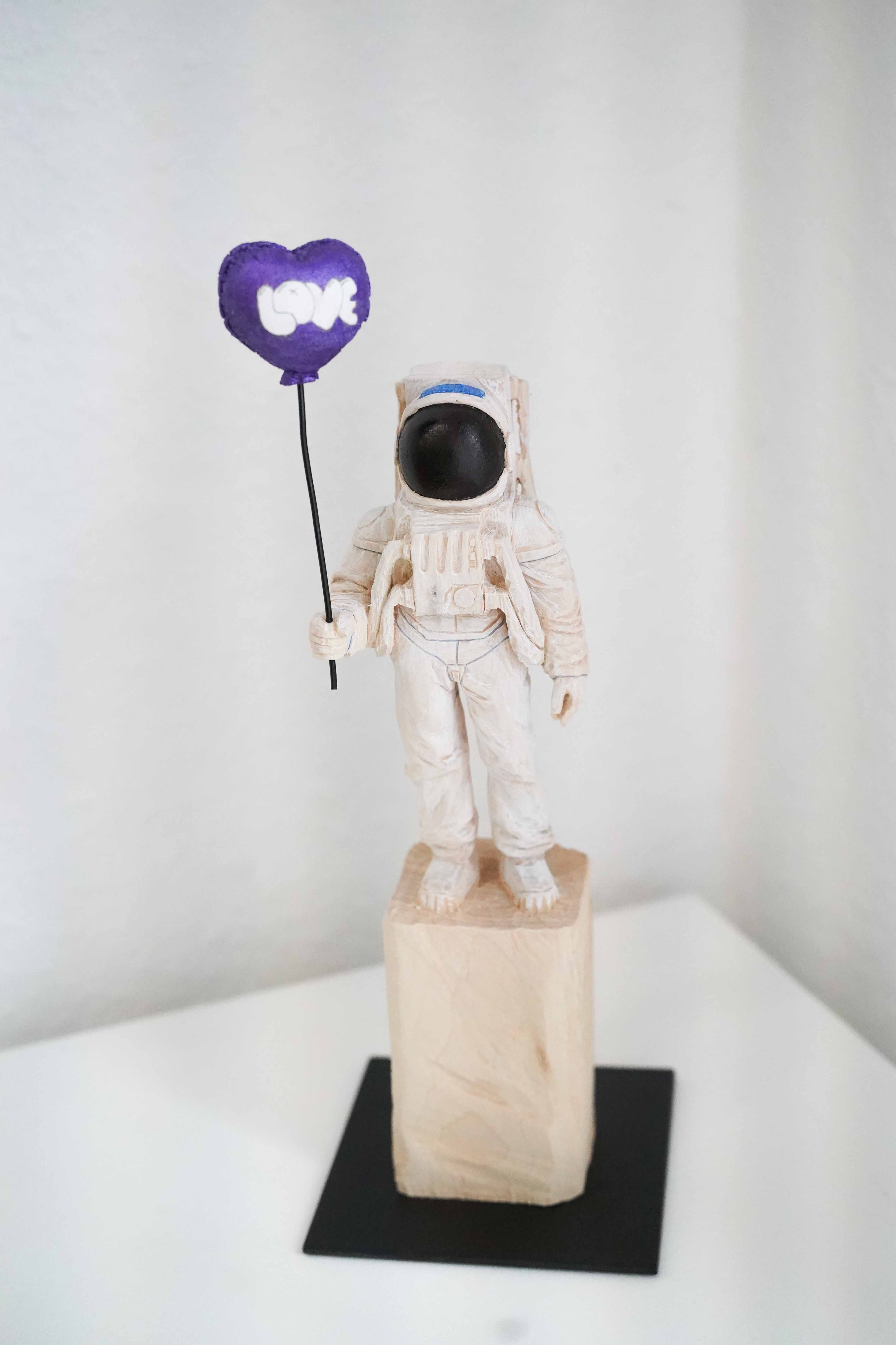 Philipp Liehr_Love is the message_Astronaut